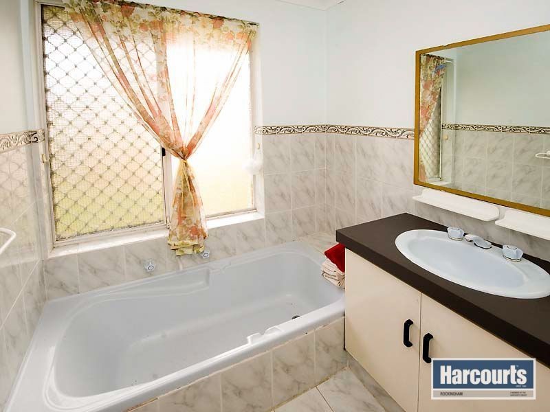 82 Coronata Drive, Warnbro WA 6169