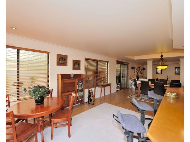33 Monterey Crescent, Warnbro WA 6169