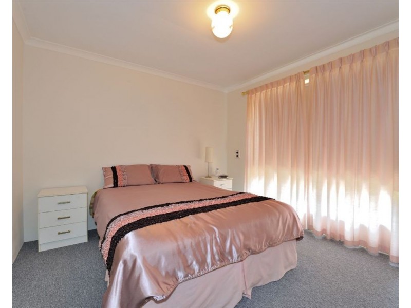 42 St Andrews Loop, Cooloongup WA 6168