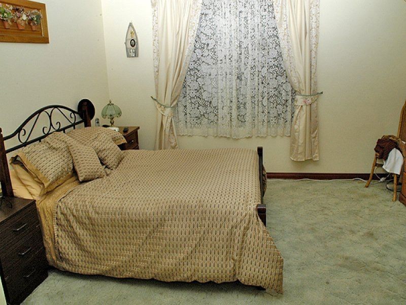 18 Kongal Heights, Leda WA 6170