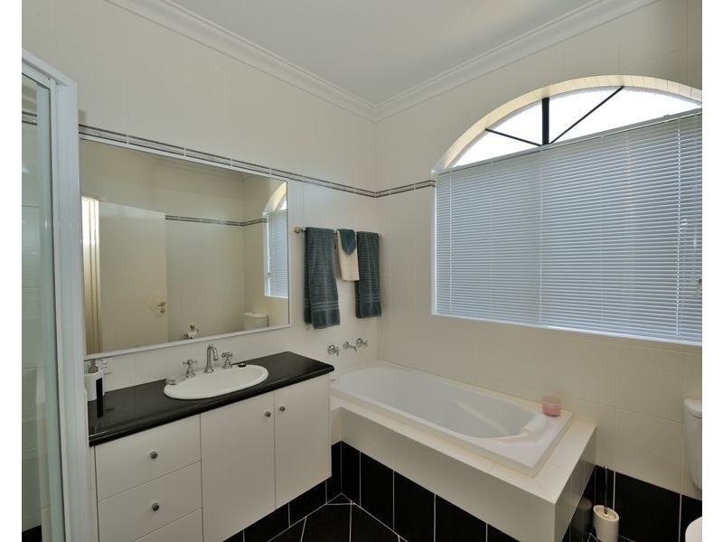 6/5 Harrison Street, Rockingham WA 6168