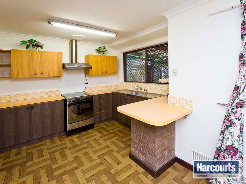8 Albatross Place, Rockingham WA 6168
