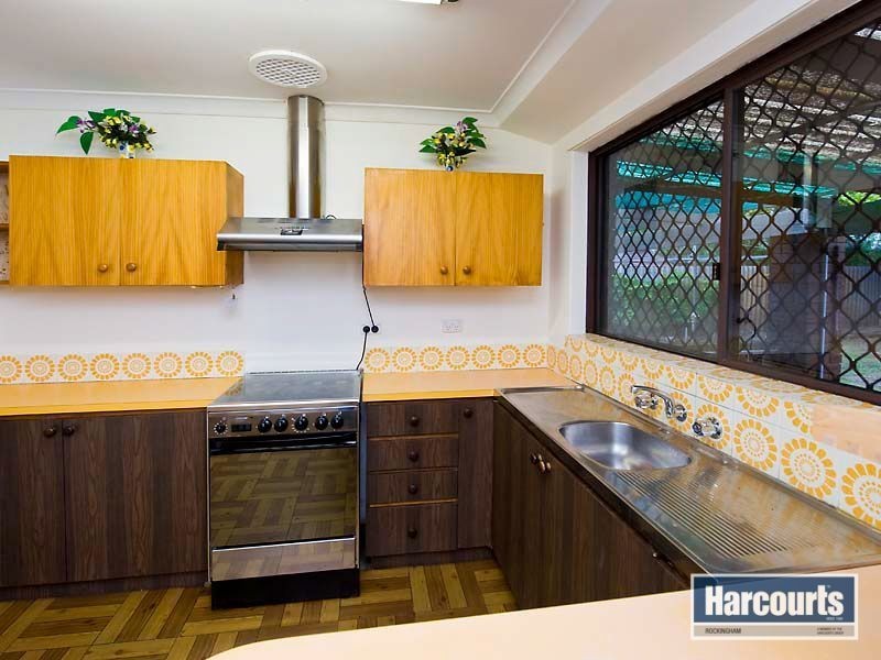 8 Albatross Place, Rockingham WA 6168