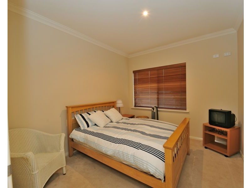 4/5 Harrison Street, Rockingham WA 6168