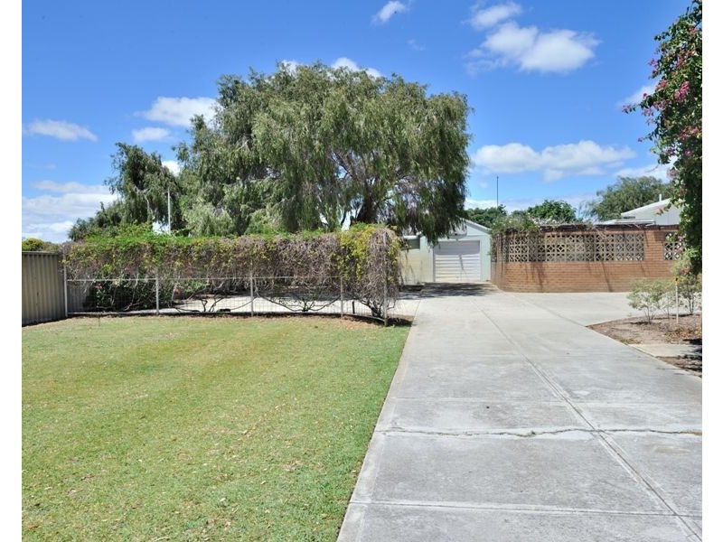 75 Rae Road, Safety Bay WA 6169