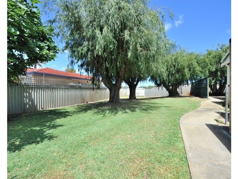 75 Rae Road, Safety Bay WA 6169