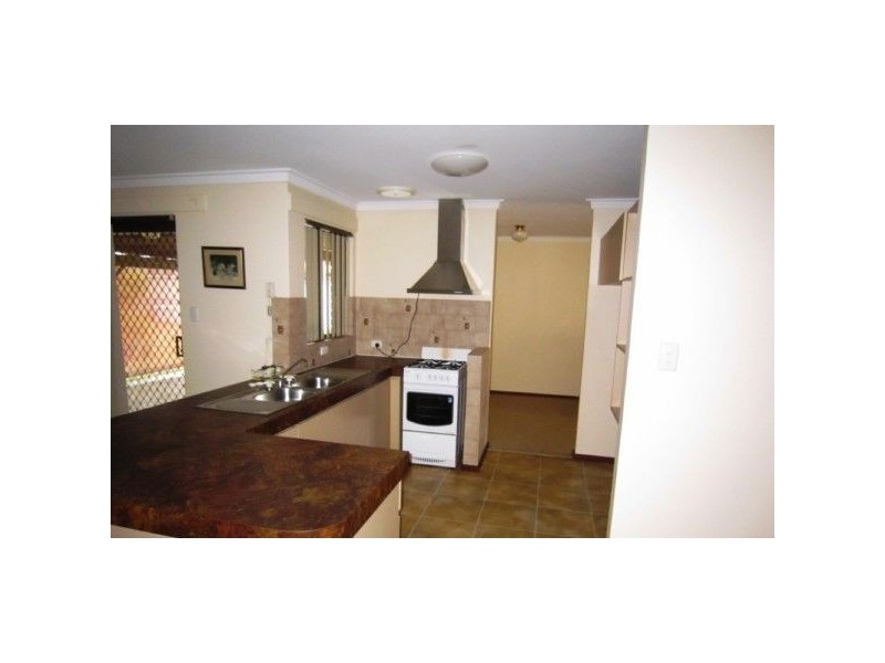 92 Georgetown Drive, Safety Bay WA 6169