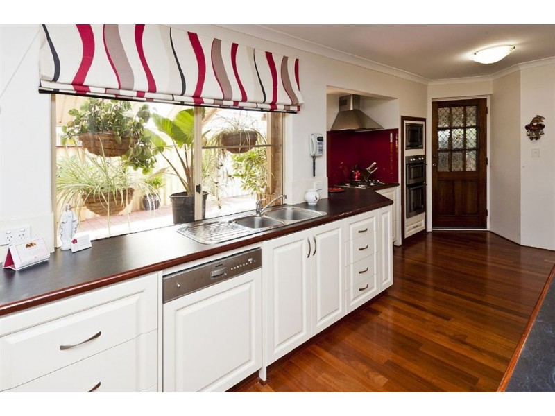 12 Sprite Place, Waikiki WA 6169