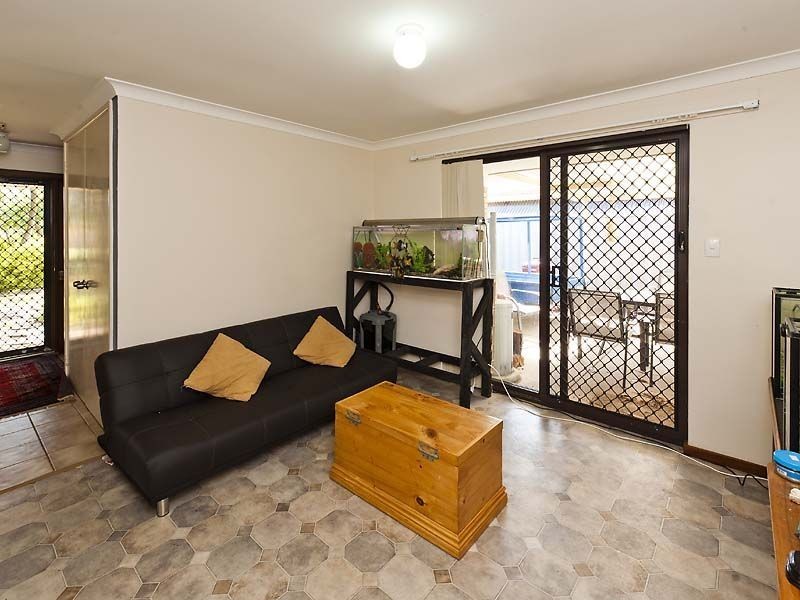 16 Campbell Way, Rockingham WA 6168