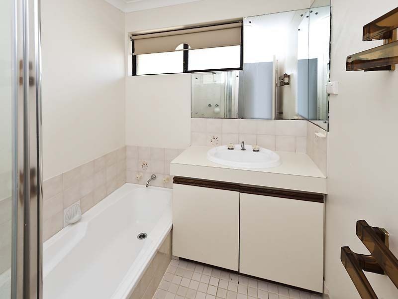 16 Campbell Way, Rockingham WA 6168