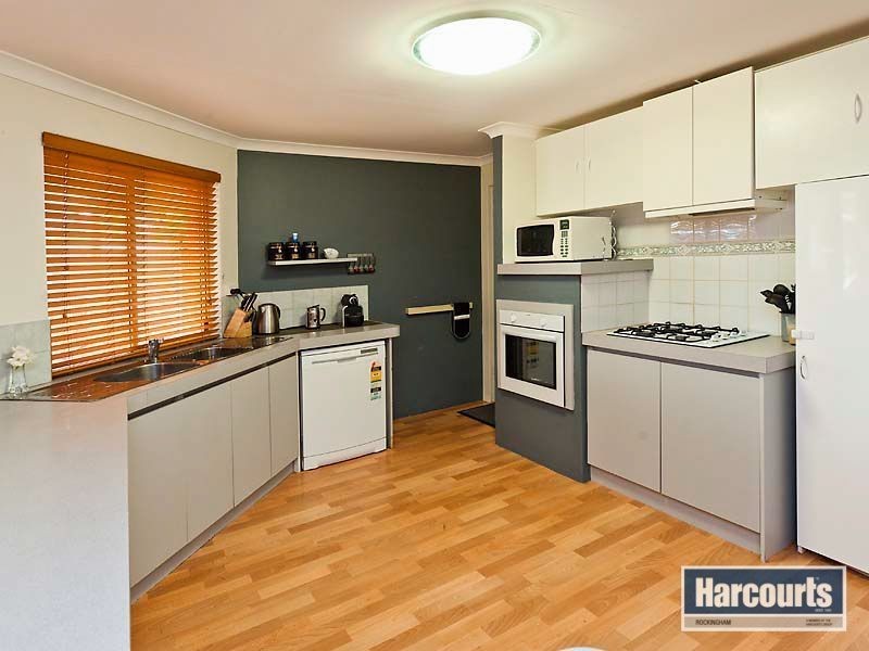 10 Dalaroo Court, Cooloongup WA 6168