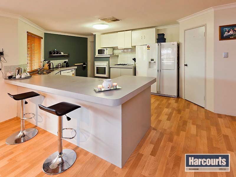 10 Dalaroo Court, Cooloongup WA 6168