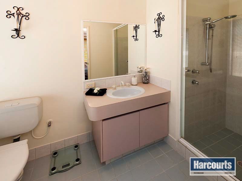 10 Dalaroo Court, Cooloongup WA 6168