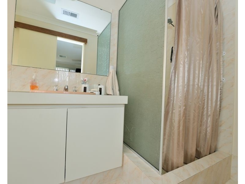 9 Hughes Court, Safety Bay WA 6169