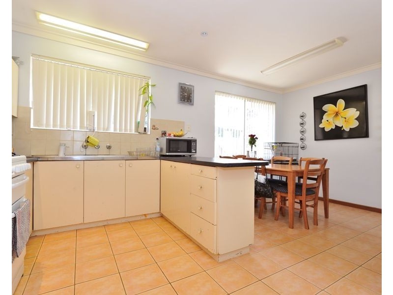 17 Bayview Terrace, Rockingham WA 6168
