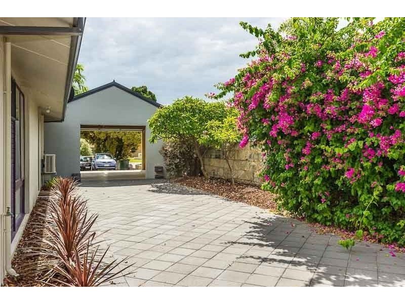 21 Gloucester Avenue, Shoalwater WA 6169