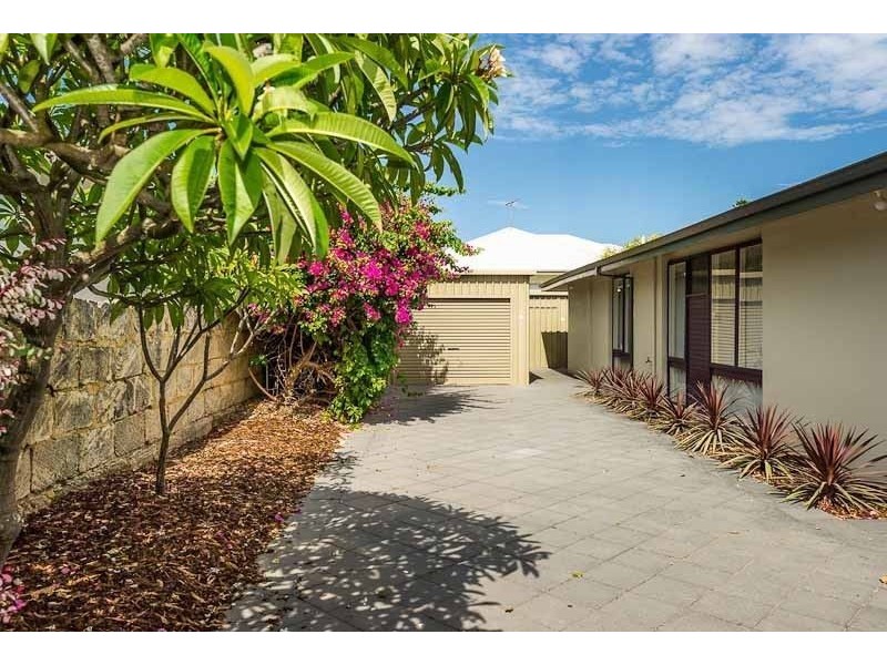 21 Gloucester Avenue, Shoalwater WA 6169