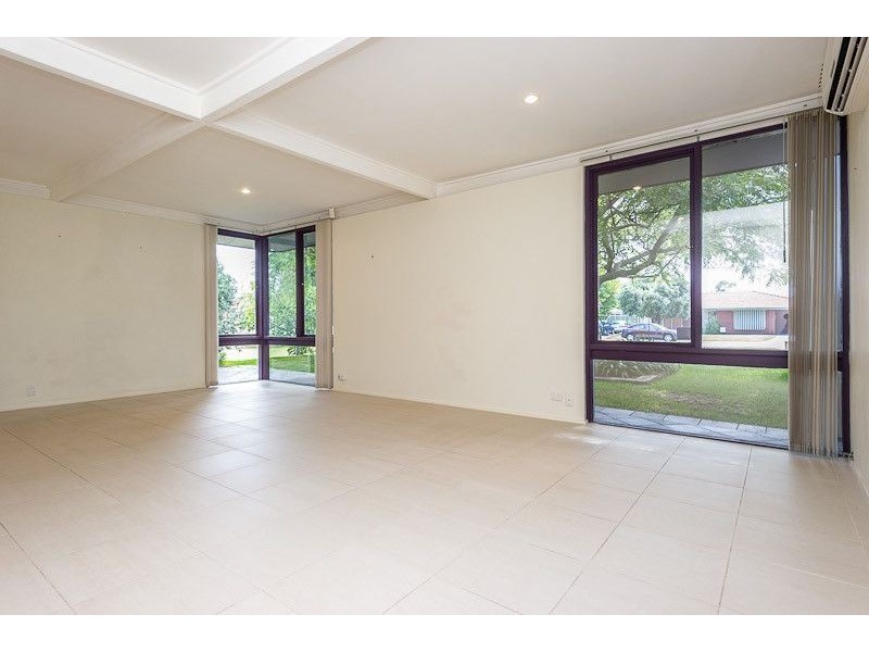 21 Gloucester Avenue, Shoalwater WA 6169