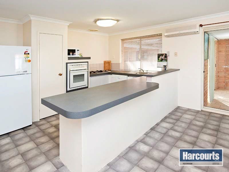 19 Monterey Place, Warnbro WA 6169