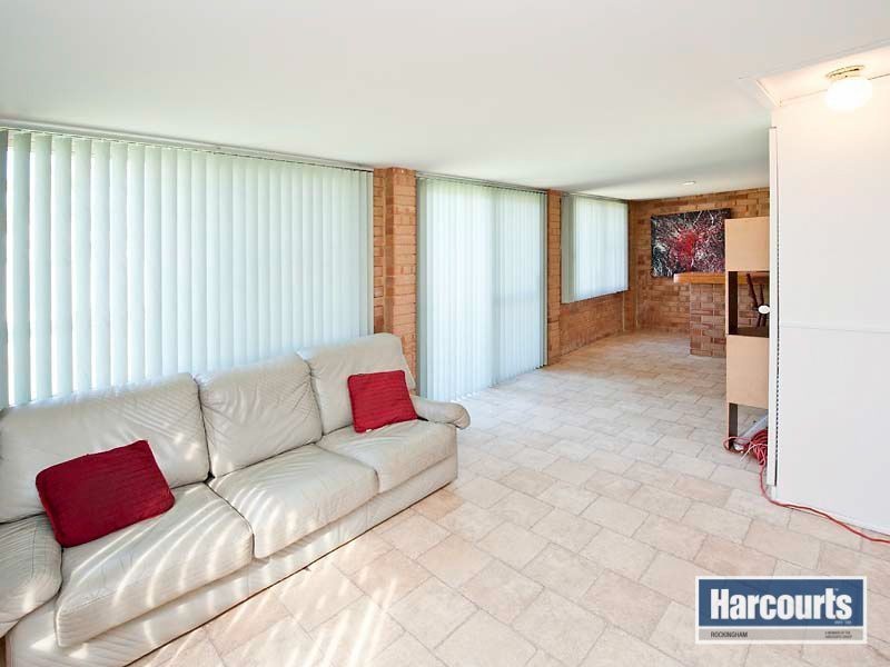 19 Monterey Place, Warnbro WA 6169