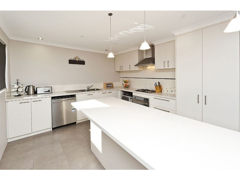 10 Gulliver Lane, Shoalwater WA 6169