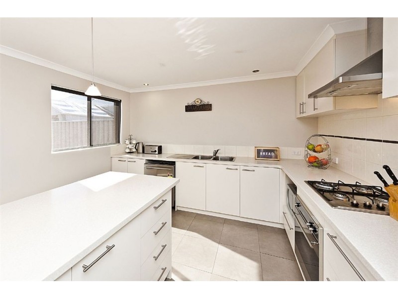 10 Gulliver Lane, Shoalwater WA 6169