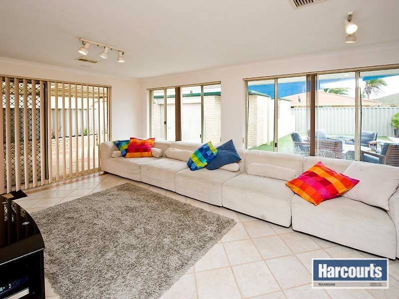 14 Fathom Ramble, Waikiki WA 6169