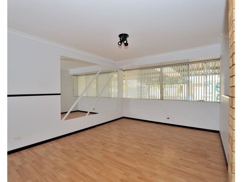 18 Leeuwin Parade, Rockingham WA 6168