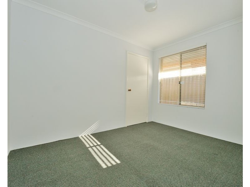 18 Leeuwin Parade, Rockingham WA 6168