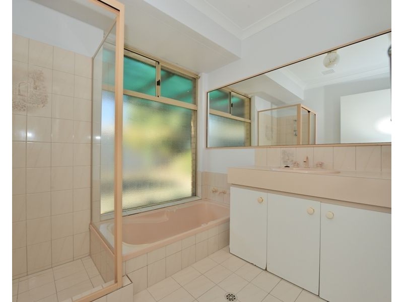 18 Leeuwin Parade, Rockingham WA 6168