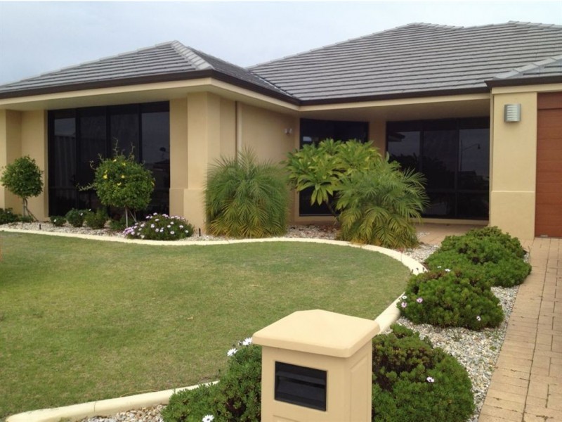 30 Salton Way, Secret Harbour WA 6173