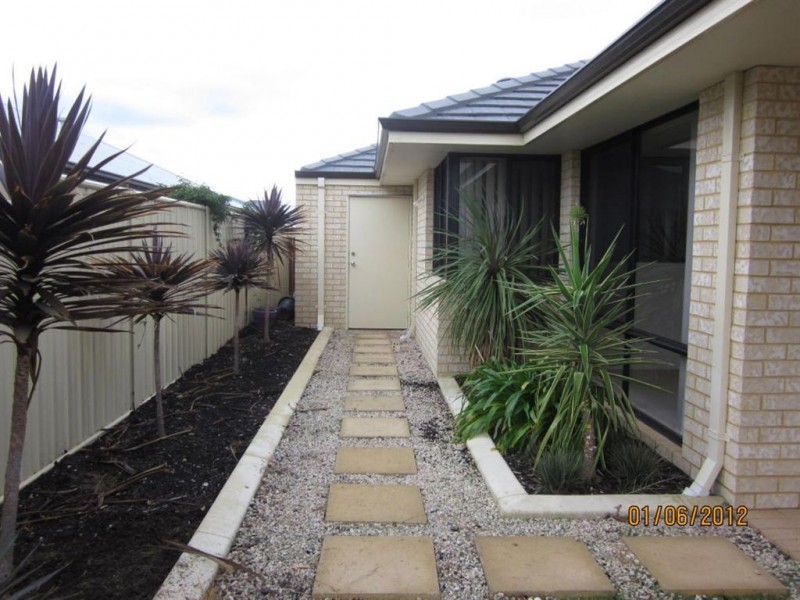 30 Salton Way, Secret Harbour WA 6173