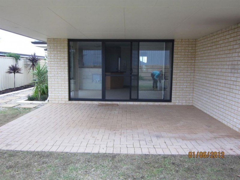 30 Salton Way, Secret Harbour WA 6173