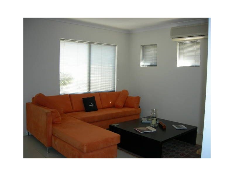 9/13 George Street, Rockingham WA 6168