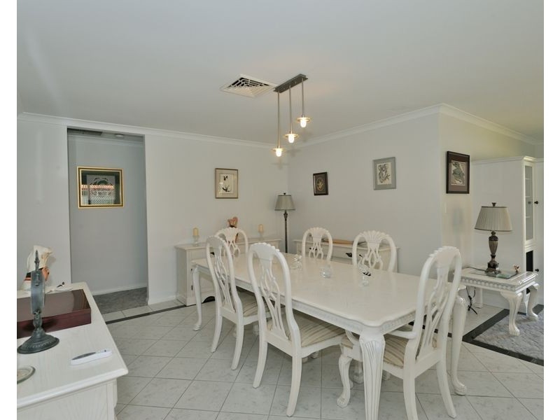 196 Fendam Street, Warnbro WA 6169