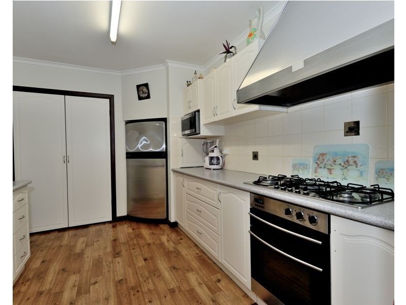 131 Gloucester Crescent, Shoalwater WA 6169