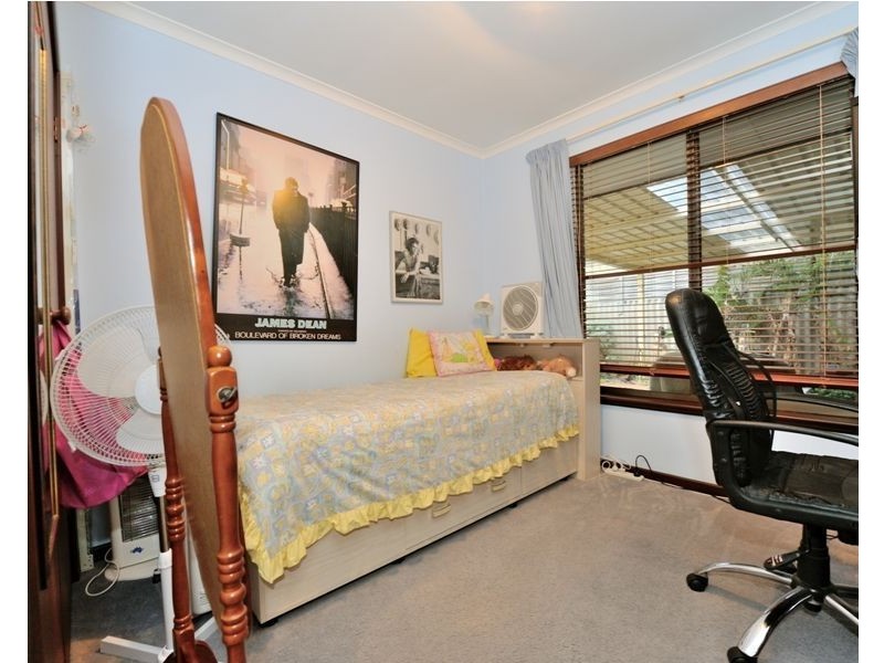 131 Gloucester Crescent, Shoalwater WA 6169