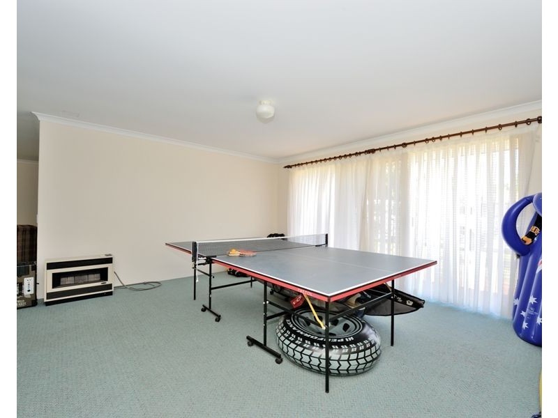 123 Gloucester Cres, Shoalwater WA 6169