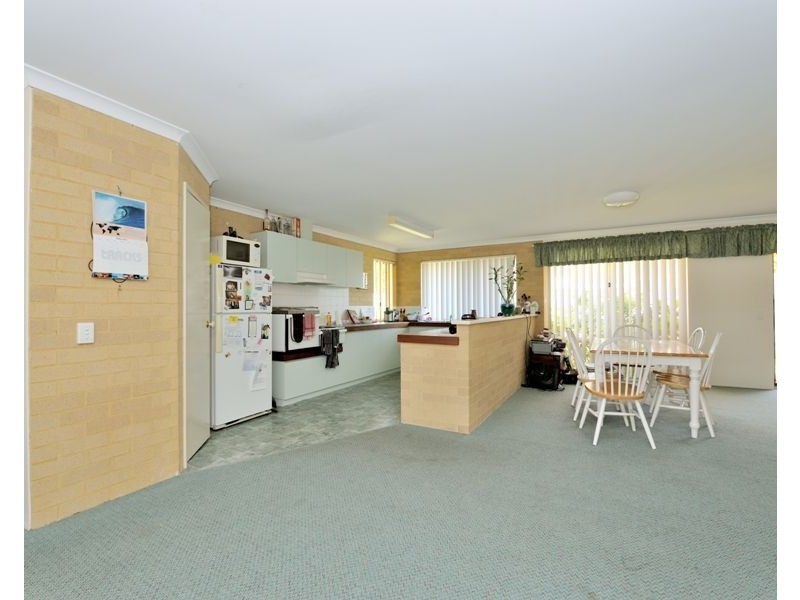 123 Gloucester Cres, Shoalwater WA 6169