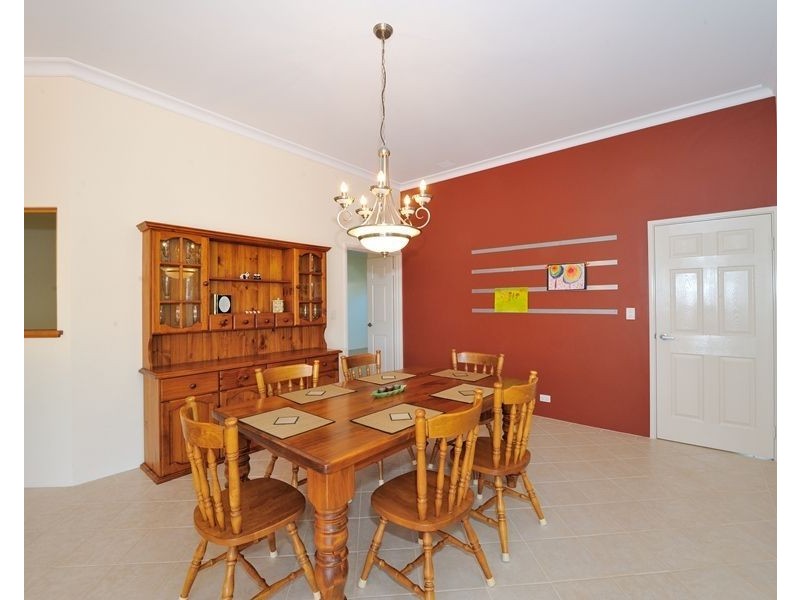 11 Boyle Avenue, Rockingham WA 6168