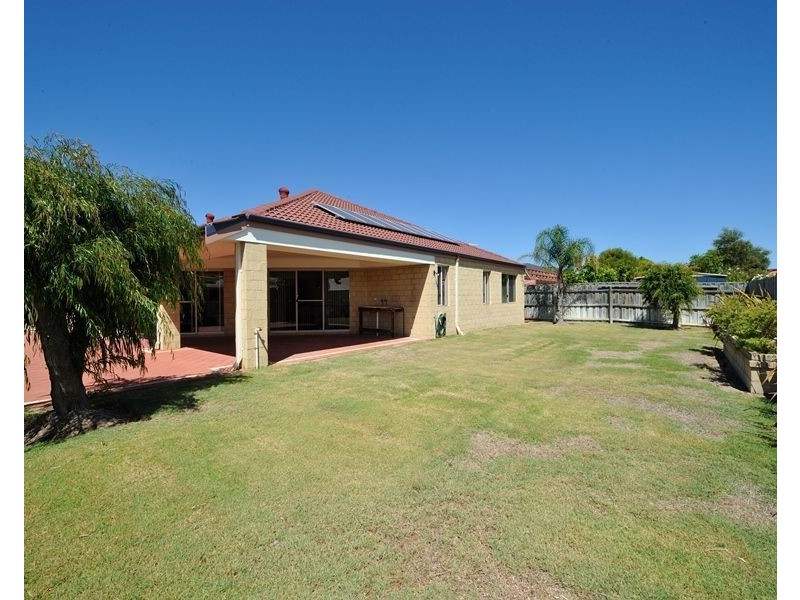 11 Boyle Avenue, Rockingham WA 6168