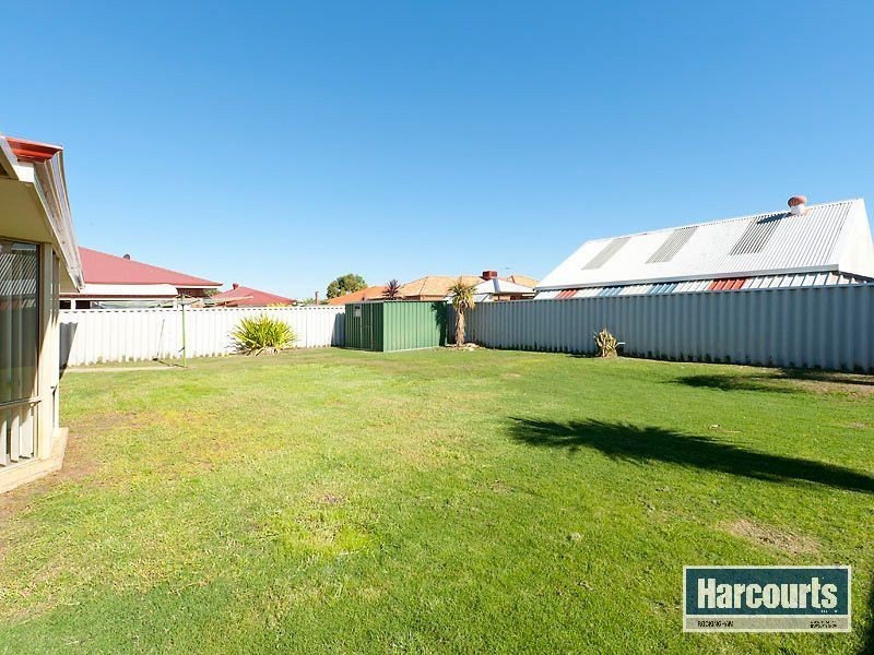 18 McGuire Mews, Rockingham WA 6168