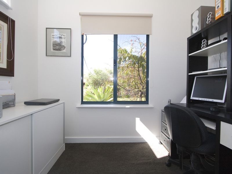 97 Gloucester Crescent, Shoalwater WA 6169