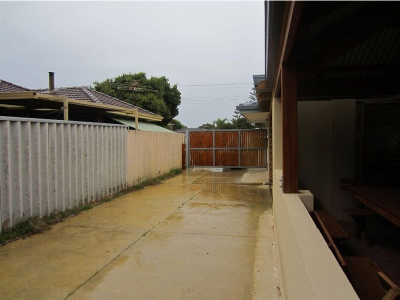 77 Kurrajong Road, Safety Bay WA 6169