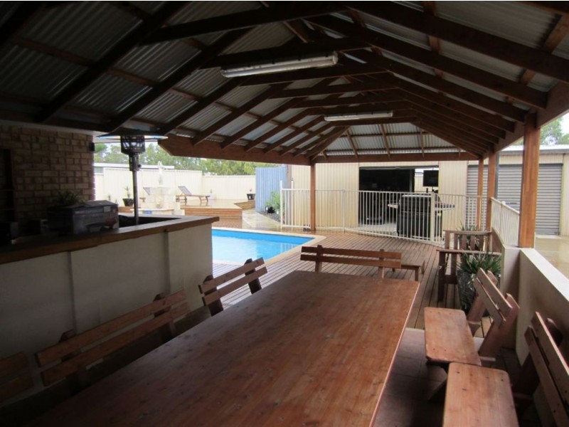 77 Kurrajong Road, Safety Bay WA 6169