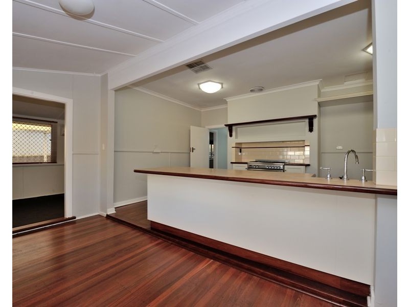 7 Griggs Way, Rockingham WA 6168