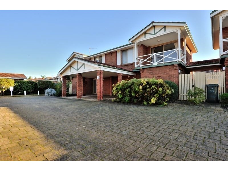 4/13 Baralda Court, Rockingham WA 6168