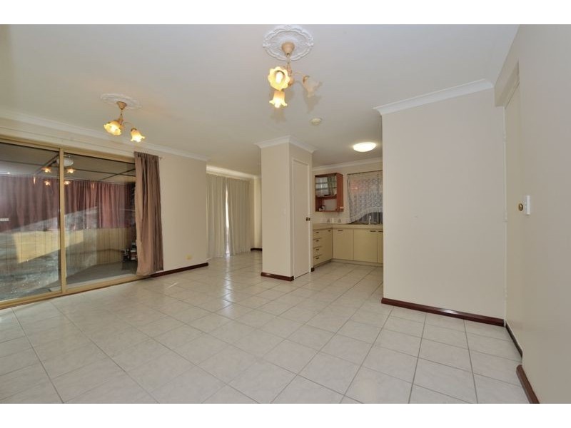 4/13 Baralda Court, Rockingham WA 6168