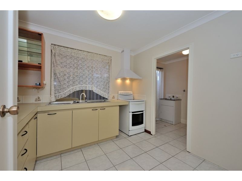 4/13 Baralda Court, Rockingham WA 6168