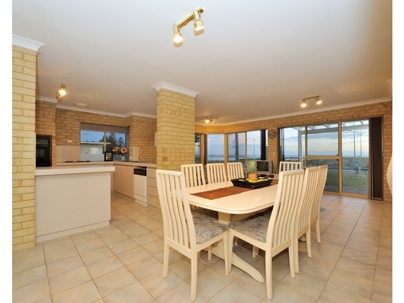 248 Safety Bay Road, Safety Bay WA 6169